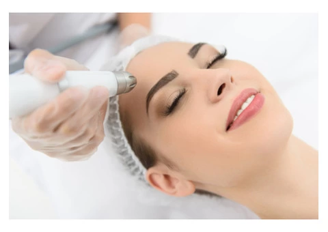 Best Beauty Treatment for Men & Women by IPSN Certified Aestheticians