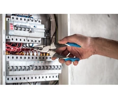 Hiring None but the Best Electricians for Emergency Services