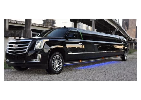 Commute in style and comfort by booking a chauffeur driven limousine - 3/3
