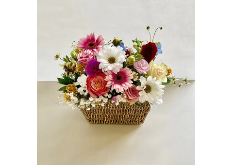 Exquisite Curated Flower Baskets: Elevate Your Gifting with Eightstems