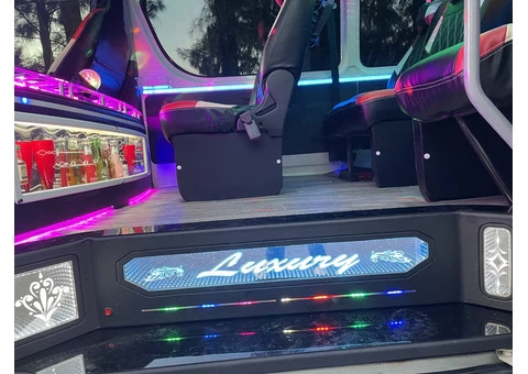 Party Bus Hire in Sydney | Blue Mountains - 5/8