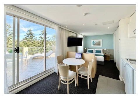 Coogee Sands Hotel and Apartments - 2/5