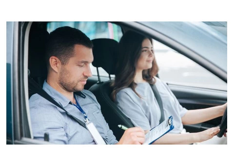 Get Trained from the Best Driving School in Darwin - 2/2