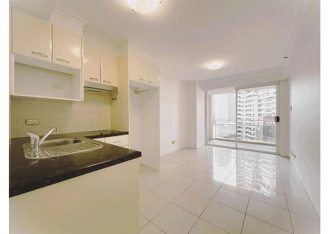 Cute Un-Furnished Studio Apartment with Balcony and Premium View - 5/5