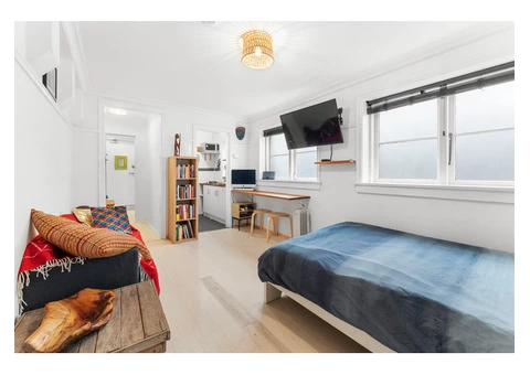 Apartment For Sale - 2/5