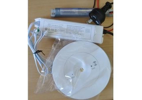 SPARKELEC D40 4W LED Emergency Light LifePO4 Lithium GEN2 - 1/3