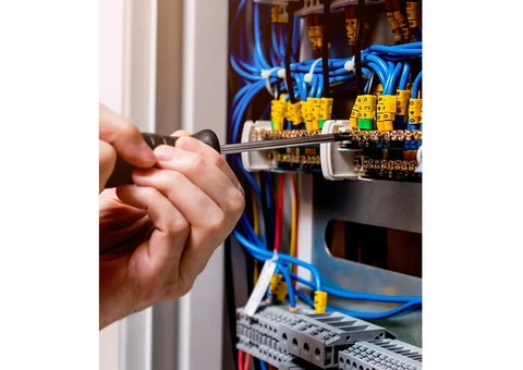 Hire Expert Electrician Contractors in Canberra