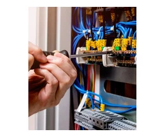 Hire Expert Electrician Contractors in Canberra