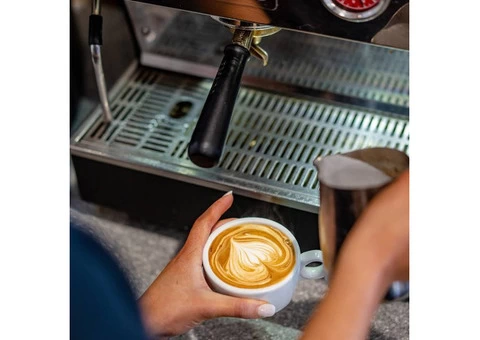 Celebrate Your Anniversaries with Delightful Cakes from Kerrie Road Bakery Cafe