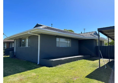 Comprehensive House Painting Services in Lyndhurst - 2/8