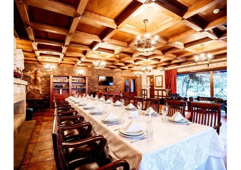 A Taste of Elegance - Docklands' Refined Theme Restaurant - Visit Now!