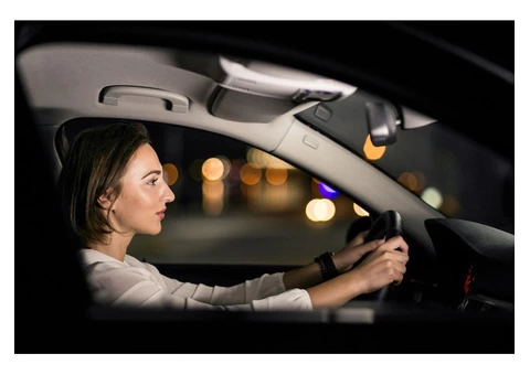 Manage massive traffic jams with your advanced driving skills!