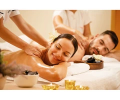 Unwind Together with Our Luxurious Couple Relaxing Massage!
