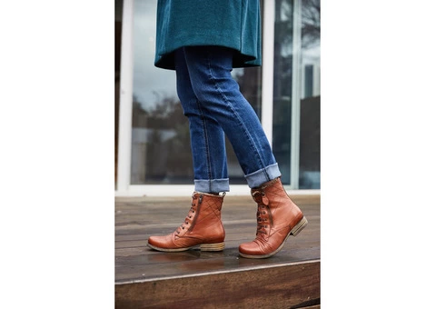 Discover the New Tan Ankle Boot at the Best Price - Planet Shoes - 2/2