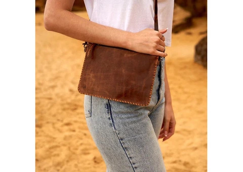 Elevate Your On-the-Go Style with Our Leather Crossbody Bags!