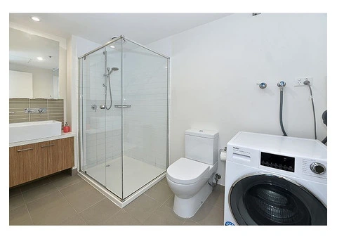 1108/ 8 Sutherland Street Melbourne CBD - 9/16