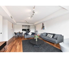 Apartment 61   33 La Trobe Street Melbourne CBD