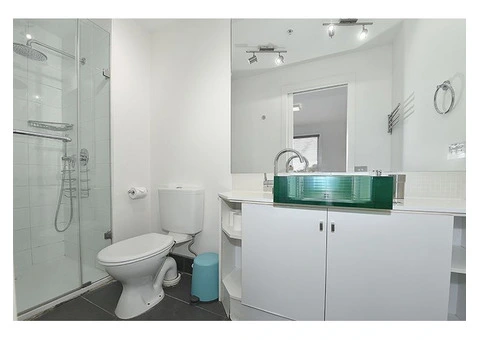 Apartment 61   33 La Trobe Street Melbourne CBD - 9/20