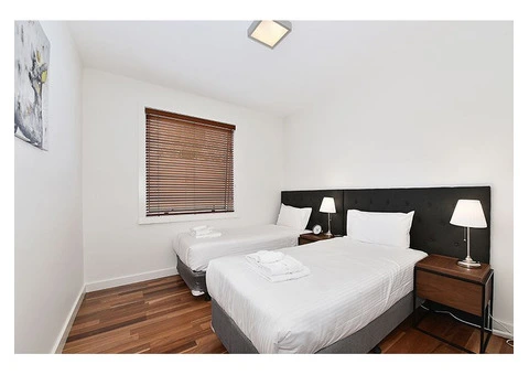 Apartment 61   33 La Trobe Street Melbourne CBD - 10/20