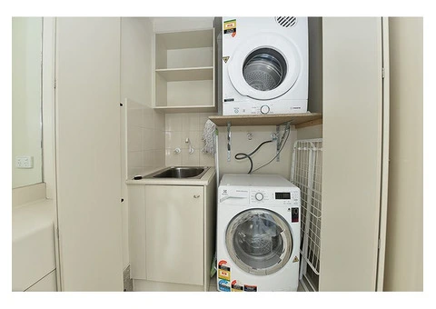 Apartment 51   33 La Trobe Street Melbourne CBD - 15/20