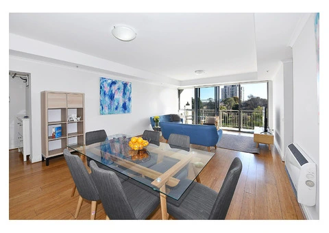 Apartment 71   33 La Trobe Street Melbourne CBD - 20/20