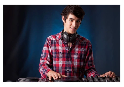 Maximum Entertainment with Professional Melbourne DJ Hire