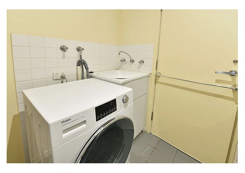 Apartment 12A   377 Little Collins Street Melbourne CBD - 8/12