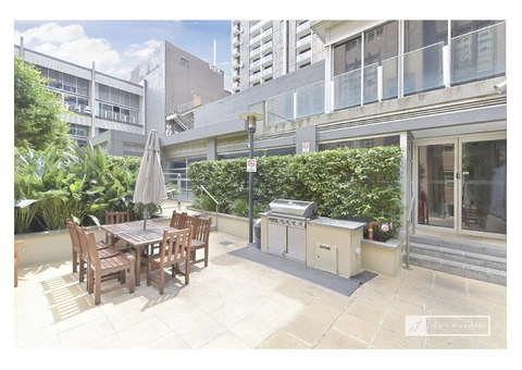 1302 / 68 LaTrobe Street Melbourne CBD - 17/19