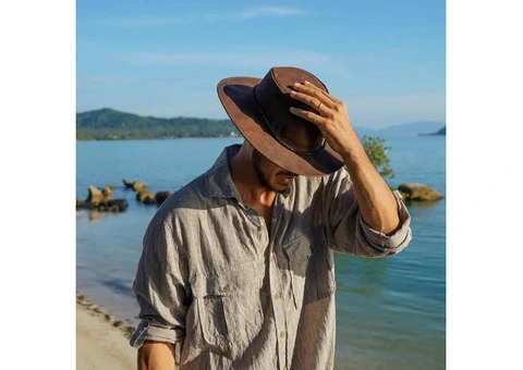Discover the Aussie Style: Australia Leather Hat!