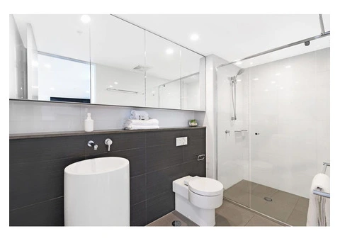 2 bedroom apartment - 1 Oracle Boulevard, Broadbeach, Qld 4218 - 8/13