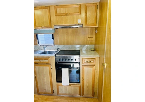 2OO6 Compass Caravan 21ft long - 9/21