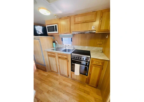 2OO6 Compass Caravan 21ft long - 15/21