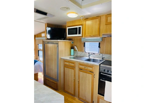 2OO6 Compass Caravan 21ft long - 21/21