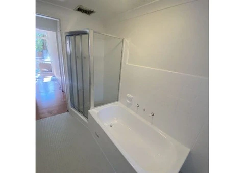 Best Bathtub Resurfacing Services in Melbourne