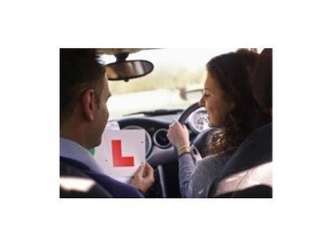 Accredited Driving School in Blacktown Offers Cheap Driving Lessons