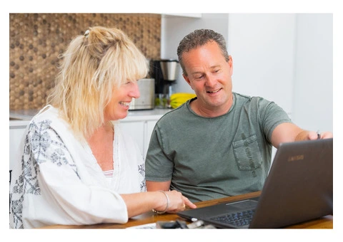 Sales and Marketing Manager - 3/3