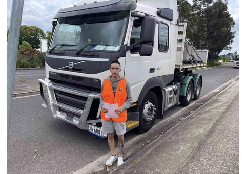 Highway Truck School: MC Driver's Licence