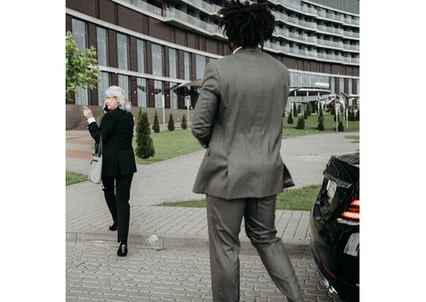 Luxury Chauffeur Cars Melbourne | Private Transfers Melbourne - 2/5