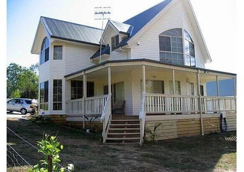 Vinyl Cladding Services for Homes and Businesses by Mitten Vinyl Australia - 1/3