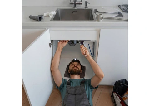 Considering professional help for hot water repairs? - 1/4