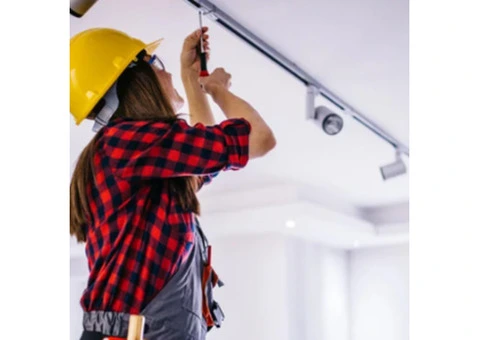 Hire Expert Electrician Contractors in Gungahlin