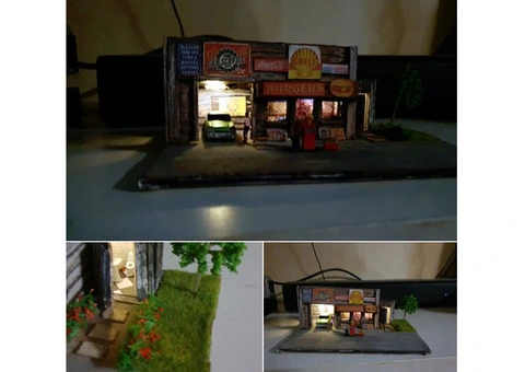 HO scale- Aussie train set Wooden buildings with lights and ho size holdens, fords, valiants etc - 14/18