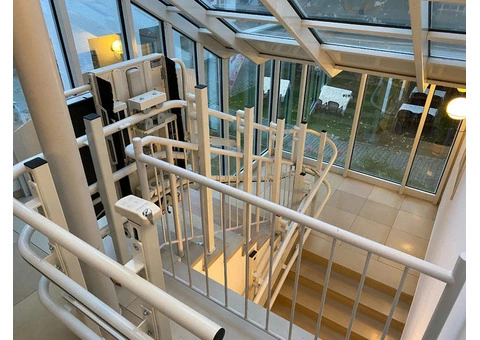 HOME LIFT ~ PLATFORM LIFT - 12/12