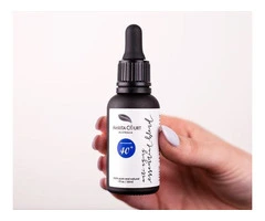 Maintain Youthful Skin with Anti-Aging Essential Oil Blends