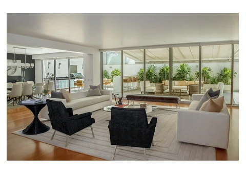 Transforms Spaces Into Functional & Aesthetically Pleasing Environments - 3/7