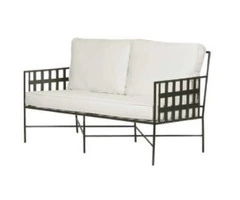 How to Choose the Perfect Outdoor Lounge Set for Your Home