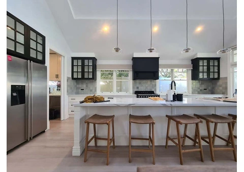 Struggling to manage the shiny look of the kitchen cupboard? - 2/2