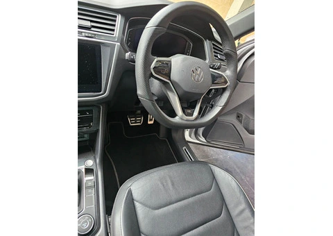 2021 VW Tiguan R Line - 9/15