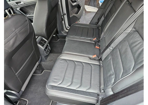 2021 VW Tiguan R Line - 13/15