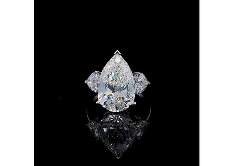Find Your Perfect Engagement Ring at Premium Jewels